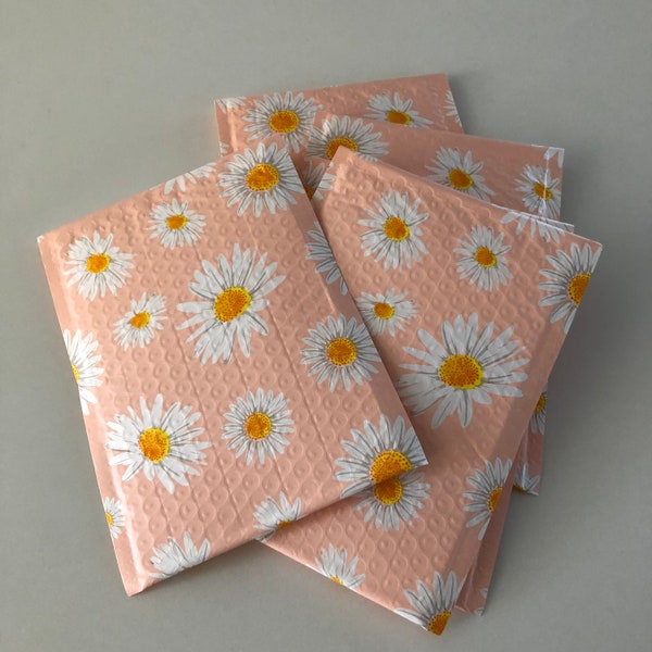 10 Pink white daisy floral bubble mailer 6x9, padded cushioned envelope, stylish color, fun color envelope