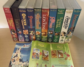 10 Vintage Walt Disney VHS Movies & Booklet - Classics - Fantasia - Snow White - Fox And The Hound - Lion King - The Rescuer’s - PAL