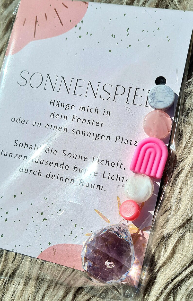Sunlight Art Fensterpaneel 'Last Lap' – 27,9x27,9 Cm, Rennmotiv, Mit Saugnäpfen, Wie Buntglas