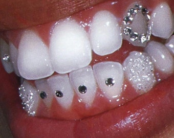 Gemme per denti per nail art con spedizione veloce in argento Swarovski Pixie Dust, senza piombo