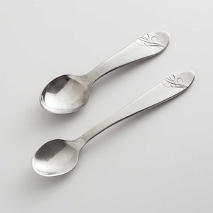 beehive custom engraved personalized heirloom baby feeding spoons script engraving, baby boy, baby girl, gender neutral baby shower gift