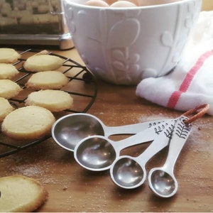 beehive midcentury flower measuring scoops pewter measure spoon set metal tablespoons teaspoons kitchenware gift cooks baking cooking