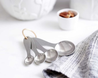 beehive pewter metal measuring tablespoon teaspoon spoon set on brass ring made in usa, cottagecore