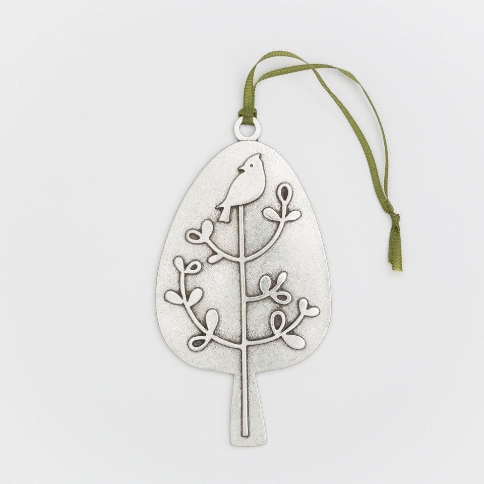 Birdie de Ruche Dans Un Ornement Noël d'arbre