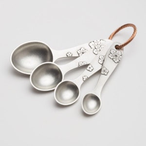 beehive cherry blossom measuring spoons pewter measure spoon set tablespoons teaspoons kitchenware, gift for cooks baking, cottagecore