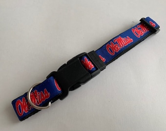 Red NCAA Mississippi Old Miss Rebels Dog Leash X-Small/4-Feet