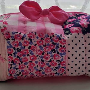 Floral Patchwork Zipper Pouch: Personalized Quilted Cosmetic & Toiletry Bag, Puffy Boxy Case
