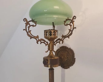 Grande applique murale vintage en laiton globe vert