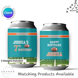 Puede incluir: Dos diseños para una fiesta de cumpleaños número 7. Las etiquetas de las latas presentan un campo de fútbol con un balón de fútbol y el texto "¡Es hora de jugar!" Una lata dice "Joshua's 7th Birthday" y la otra dice "Feliz cumpleaños Joshua".