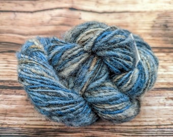 CLOUD Handspun Wool Yarn Coopworth Fleecespun 86yds 3.0oz 7wpi aspenmoonarts knitting artyarn lockspun