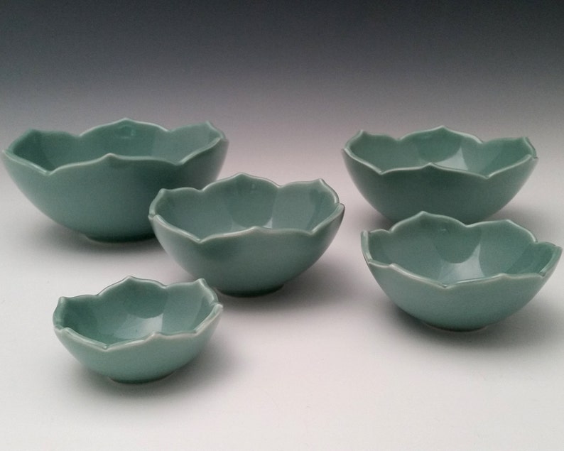 Ceramic Nesting Lotus Bowls Serving Bowls Set of Five Etsy