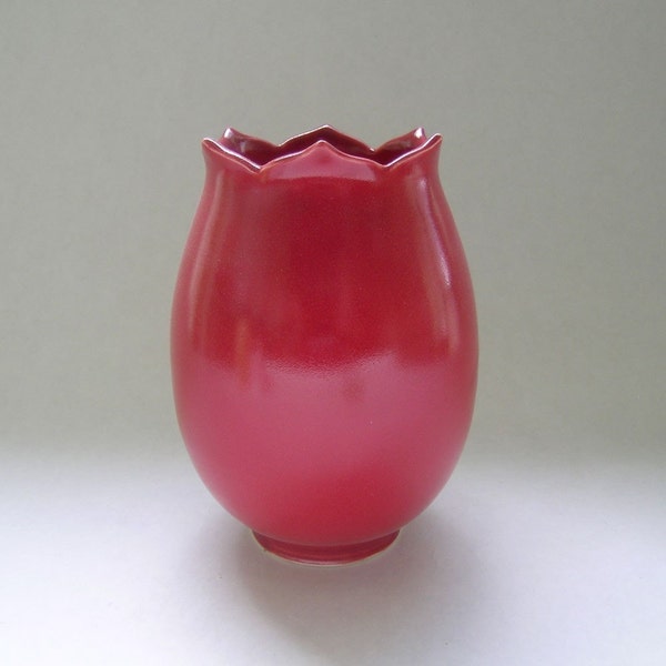 Tulip Ceramic Vase in Red