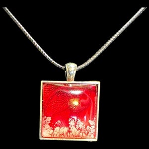 10006 Unique Petri Necklace