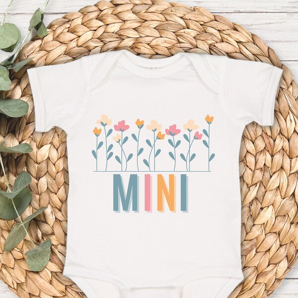 Mini infant bodysuit, mama and baby matching, Mother's Day matching, Mini and Mama shirt, Family Matching, Mini baby bodysuit, mom and baby