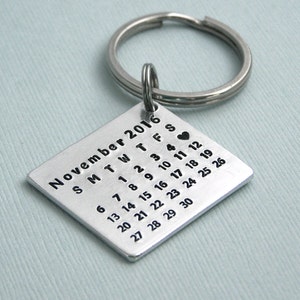 Little Aluminum Calendar Key Ring - Anniversary Gift - Wedding Gift - Mark the Date - Special Day