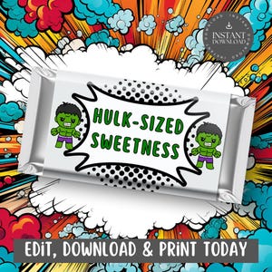 Puede incluir: Un envoltorio de barra de chocolate blanco con un bocadillo de estilo cómic verde que dice "Hulk-Sized Sweetness". El bocadillo tiene una imagen de dibujos animados verde de Hulk a cada lado.