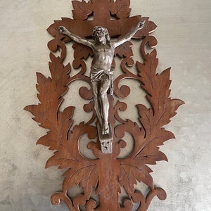 Antique Decorative Wood Filigree Religious Crucifix Piece