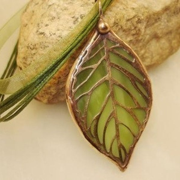 Stained Glass Leaf Pendant (SGL-P5)