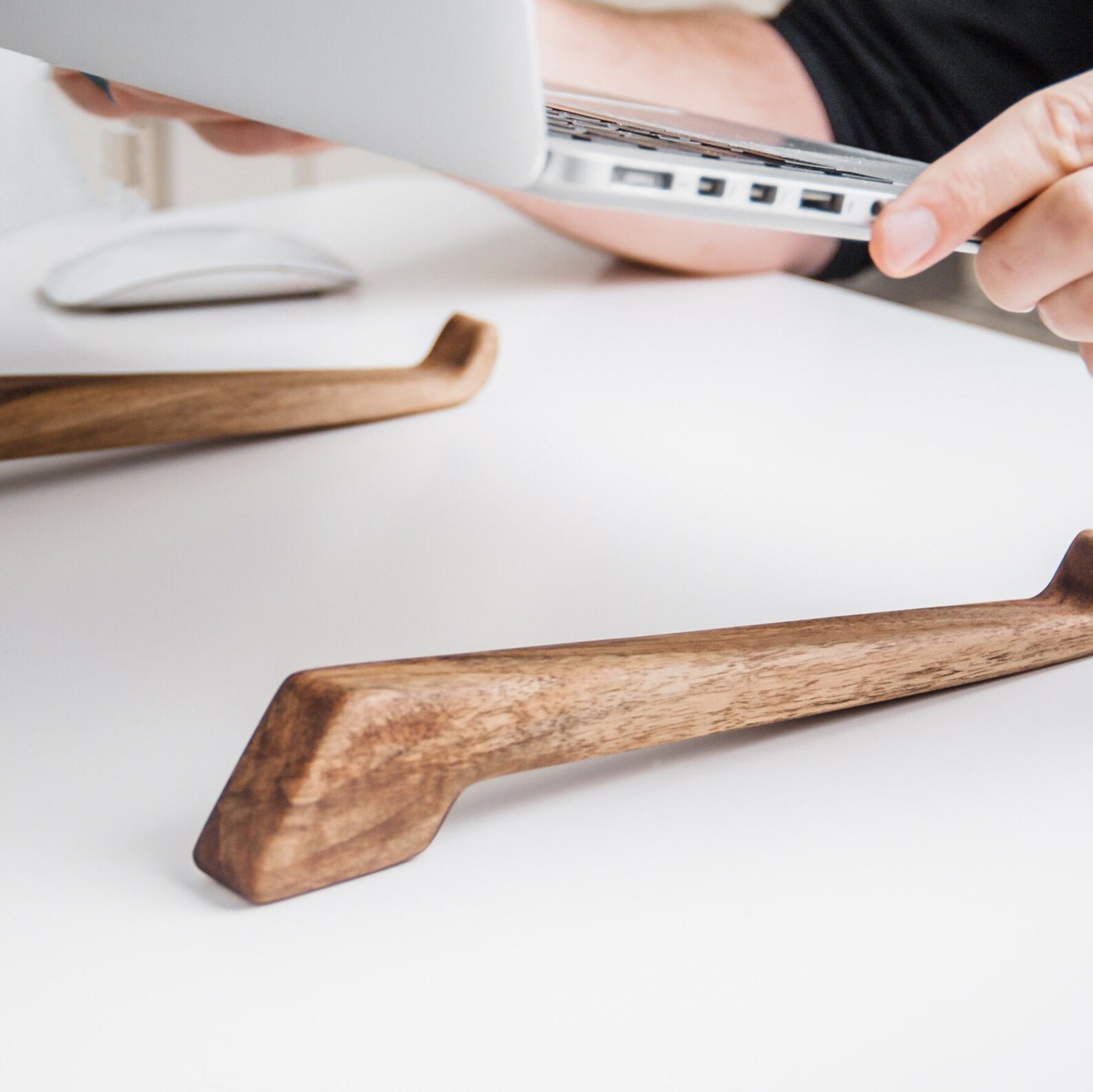 MacBook Riser Stand, Wood Laptop Stand for Desk, Ergonomic Desktop ...