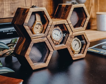 Boîte à montres nid d'abeille de luxe gravée personnalisée - Organisateur de rangement pour montres en bois fabriqué à la main - Cadeau unique pour les amateurs de montres
