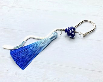 Handmade bookmark, handmade royal blue lampwork heart and silk tassel, gift for reraders, bookish gift, Perpetuafelicitas