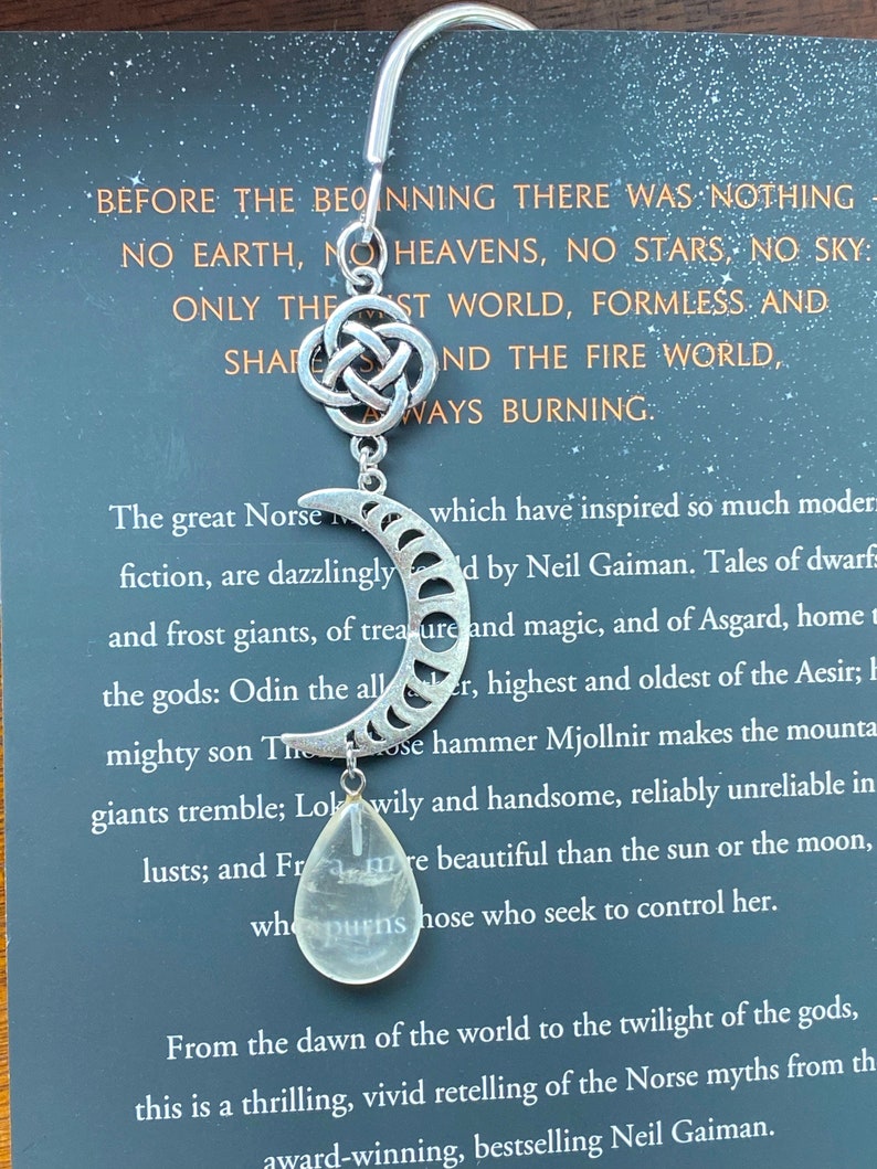 Bookmark with a celtic knot and a crescent moon, handmade bookmark, moon phase charm moonstone pendant bookmark, bookish gift, giftsunder20 image 3