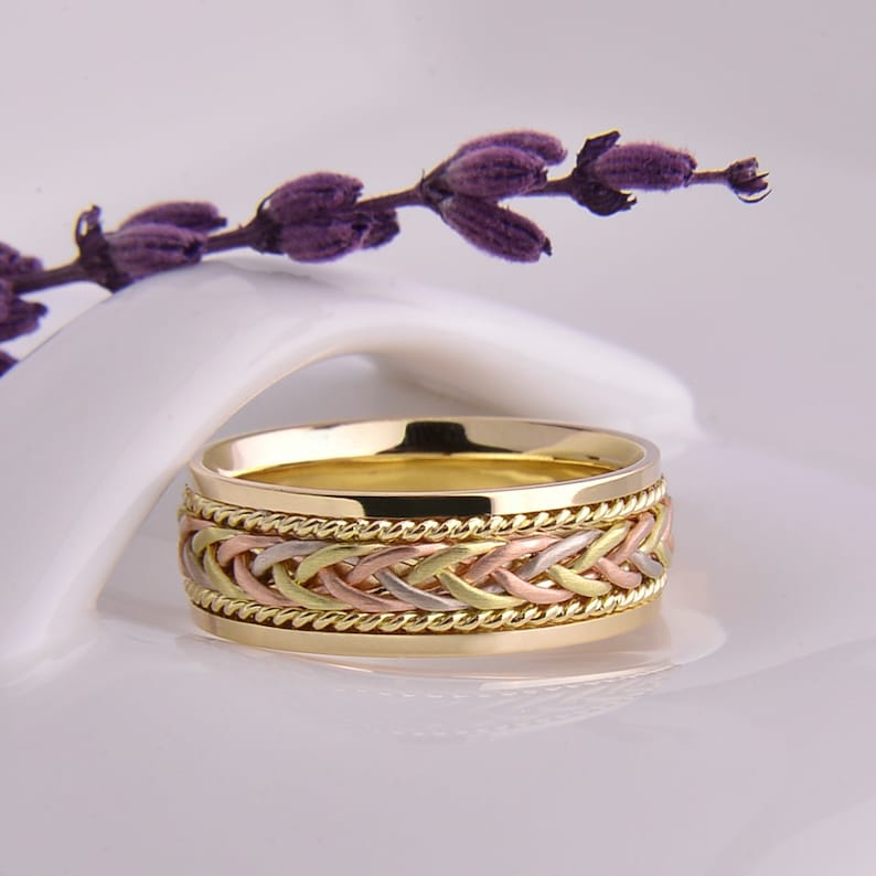 Verlovingsring, trouwring, ring, gouden ring, handgemaakte ring, gevlochten ring, gedraaide ring afbeelding 1