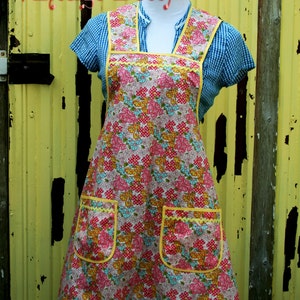 Instant Download Vintage Betty a Vintage Feedsack Style Kitchen Apron Pattern PDF Easy to Sew