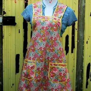 Instant Download Vintage Betty a Vintage Feedsack Style Kitchen Apron Pattern PDF Easy to Sew