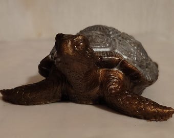 Sea Turtle - Medium Figurine