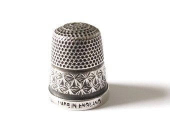 VINTAGE sterling silver thimble