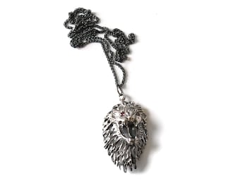 VINTAGE lion head pendant