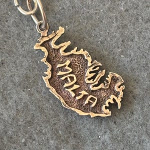 Vintage Sterling Silber 925 Charm Anhänger. Malta Landkarte, maltesisch. Punziert .