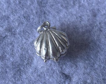 Vintage Sterling Silver 925  Oyster Shell Charm with Faux Pearl Pendant