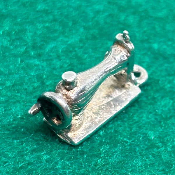 Vintage Sterling Silver 925 Charm  Pendant Sewing Machine