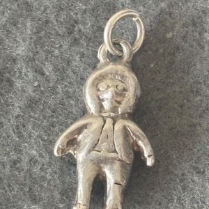 Vintage Sterling Silver 925 Charm Pendant. Eskimo. Indigenous Person, Arctic.