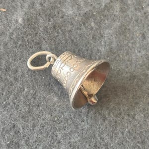 Nuvo Vintage Sterling Silver 925 Charm Pendant. Articulated / Mechanical Tinkling Bell.