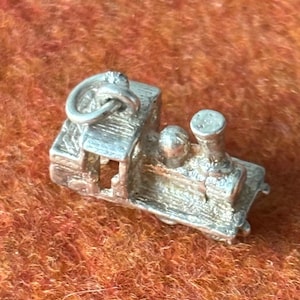 Vintage Sterling Silver 925 Charm Pendant. Steam Engine Train Locomotive.