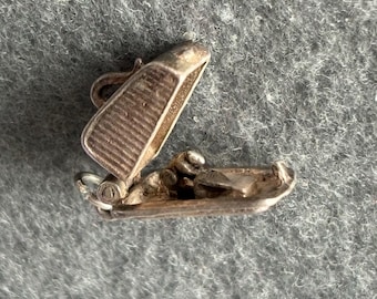 Ciondolo con ciondolo in argento sterling chiave del 18° compleanno .925x 1 cion
