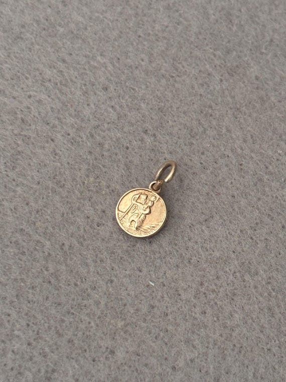 Vintage 9ct 9 Carat gold Charm 375. 0.54g. Small Saint Christopher Medallion. St.
