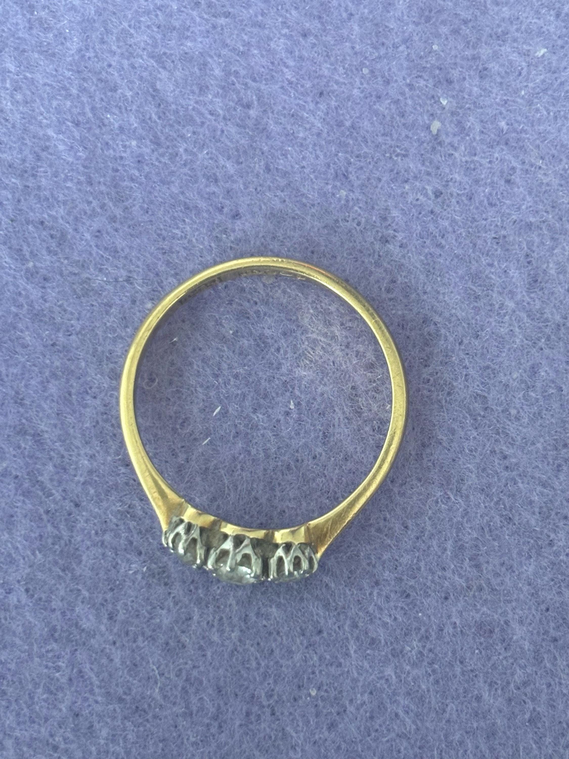 ヴィンテージ 18ct 750 カラット トリロジー ダイヤモンド リング HMK