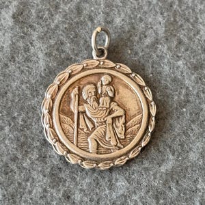 Vintage Sterling Silver 925 Charm Pendant. St Saint Christopher Medallion. Christianity. Safe travel. Suzanne Engraved on Rear.