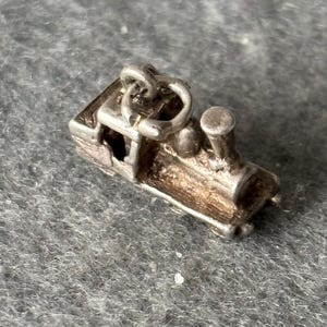 Vintage Sterling Silver 925 Charm Pendant. Steam Engine Train Locomotive.