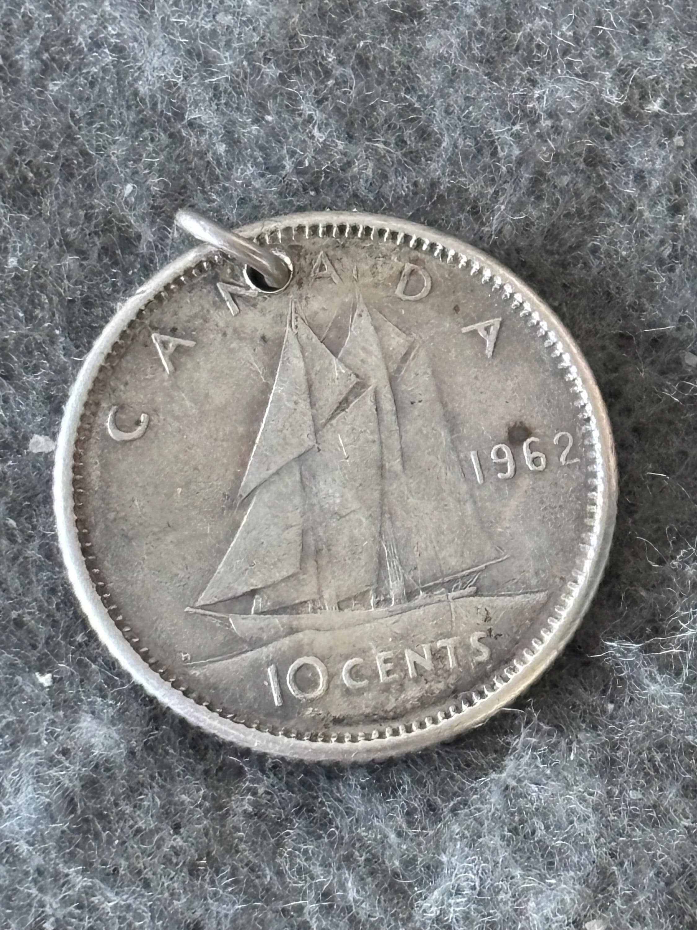 Vintage Silver 800 Charm Pendant. 1962 Canada Dime 10c Coin