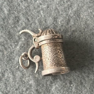 Vintage Sterling Silver 925 Charm Pendant. Opening Beer Tankard / Stein with Detailing. Tankard Opens.