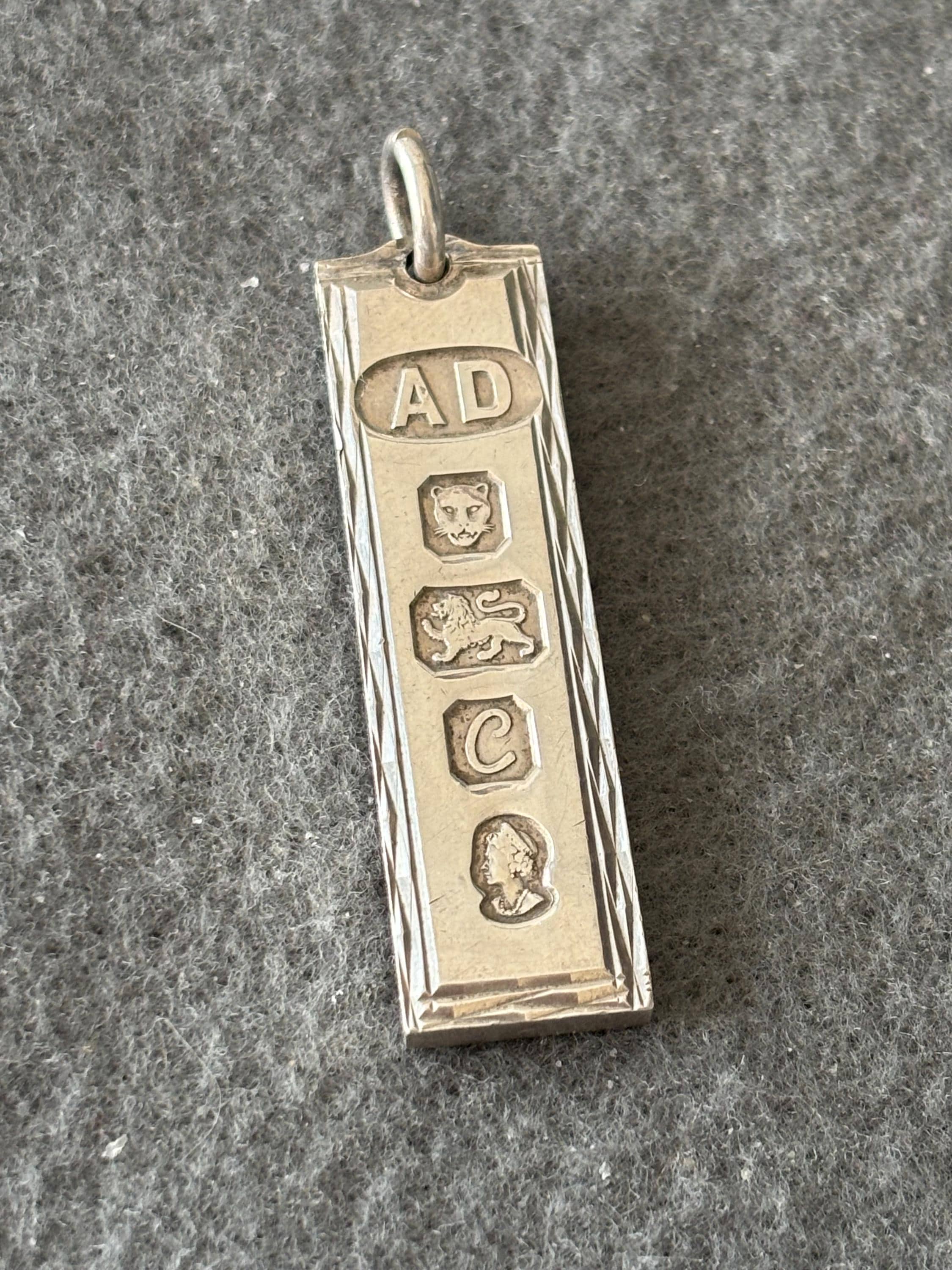 ビンテージ　インゴット型 ペンダント　スターリングシルバー　エリザベス二世 ビンテージ インゴット型 ペンダント スターリングシルバー