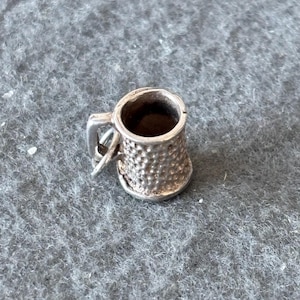 Vintage Sterling Silver 925 Charm Pendant. Beer Tankard / Mug / Stein with Detailing.