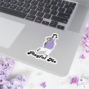 Motivationsaufkleber, Mädchen Power Aufkleber, Laptop Tablet Notebook Retro Aufkleber, Empower Vinyl Aufkleber, Frauen Inspiration PLAYFUL ME Aufkleber