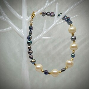 High Luster White Freshwater Pearl and Peacock seed pearl 14KGF Bracelet