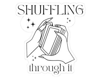 Pegatina "Barajando por ahí" - Vinilo con cita de tarot de brujas para diarios, botellas de agua y caos espiritual